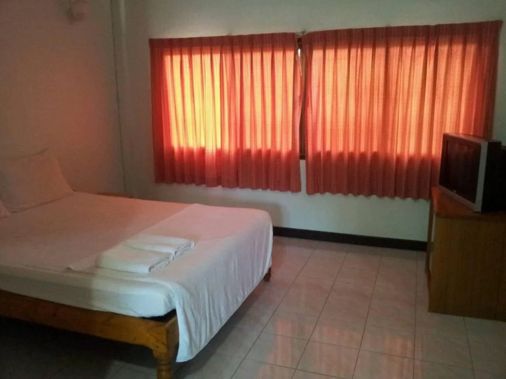 Lovely Lanta Resort