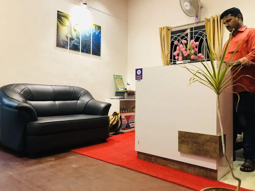Hotel Varsha