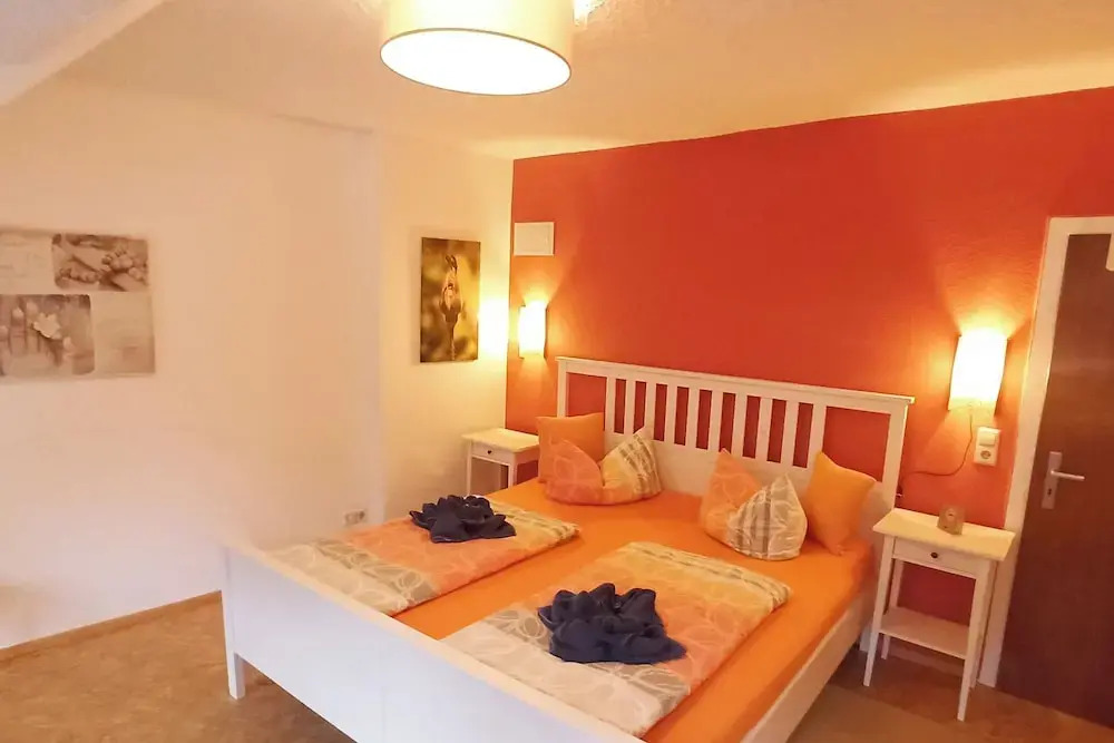 2 Bed Apt Sleeps 5 - Rooftop Terrace, Wifi