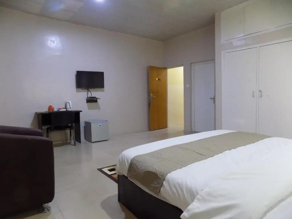 Posh Hotel and Suites Ikeja