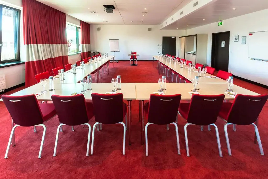 Airport Hotel Basel - Convenient & Friendly