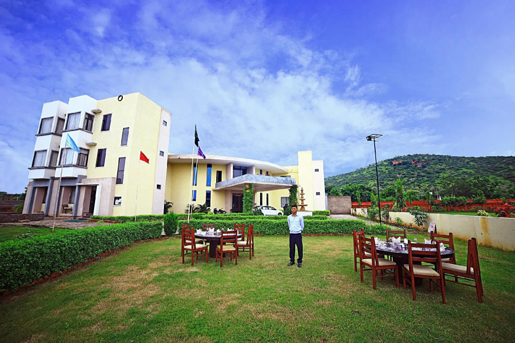 Dreams Resort Udaipur