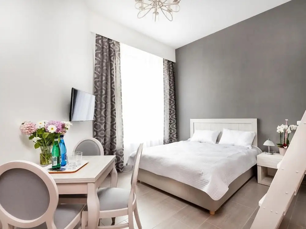Apartment Bonerowska Lower Ground Floor