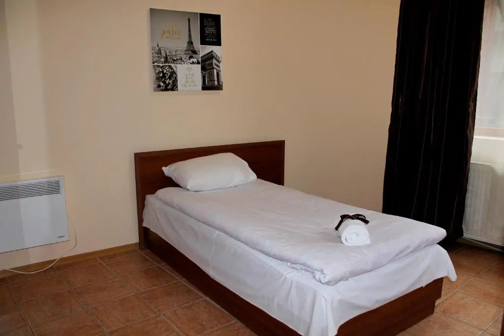 Family Hotel Square