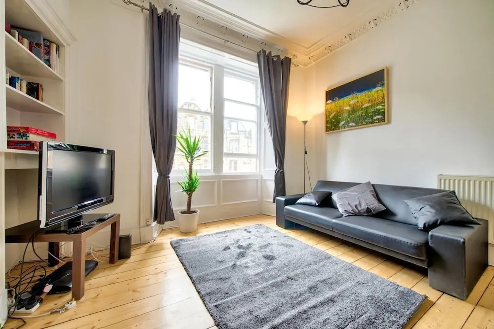 Victorian Apartment in Lively Marchmont