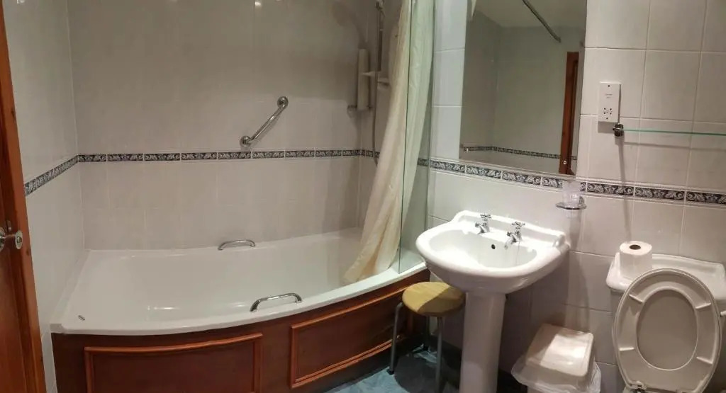 Loch Rannoch Red Deer Lodge 7