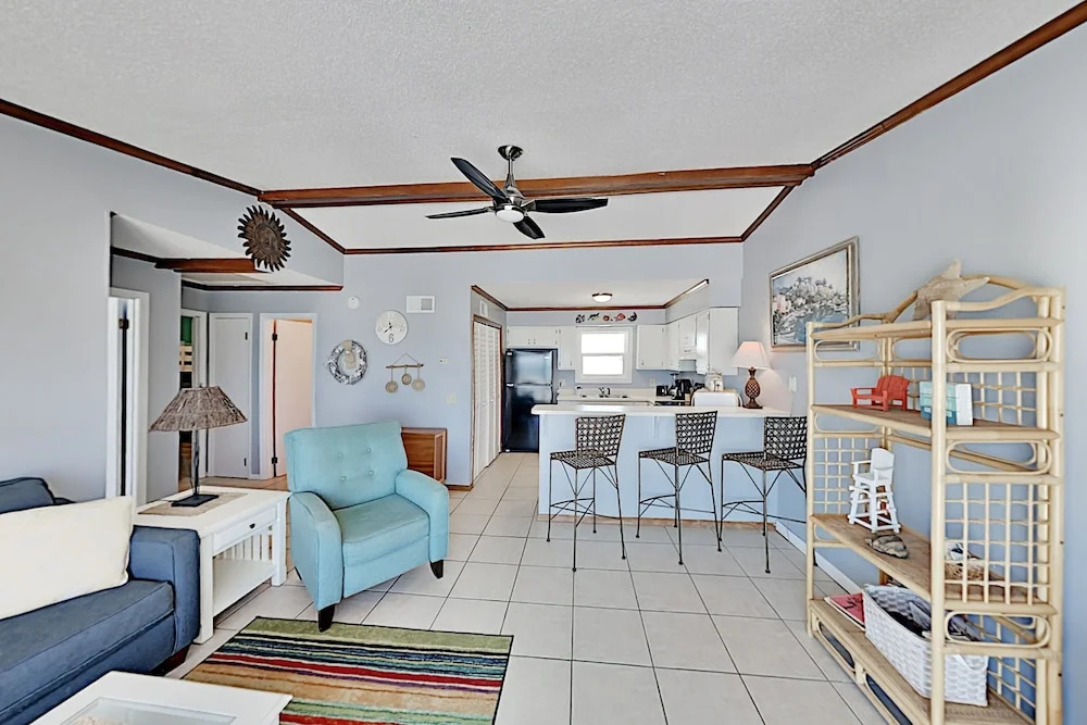 Beachfront Sun-kissed West - 1 Mile To Kiva Dunes 2 Bedroom Duplex
