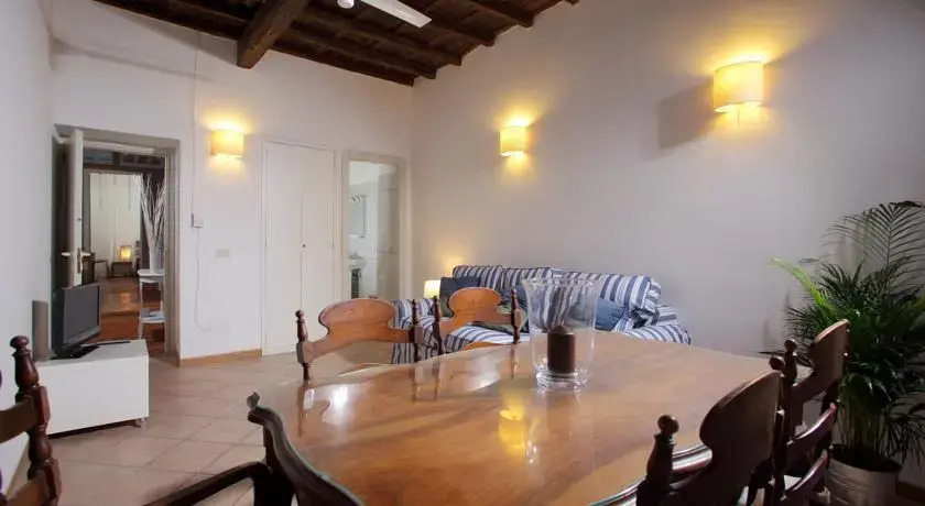 Rome As You Feel - Via di Pietra Apartment