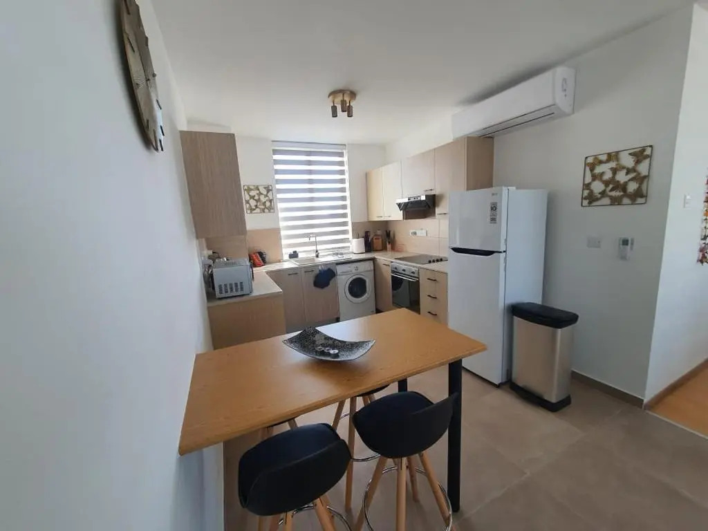Anamor apartment 408