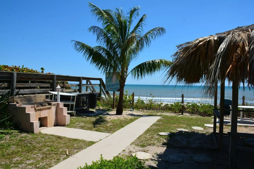 Oceanfront Sea Scape Motel