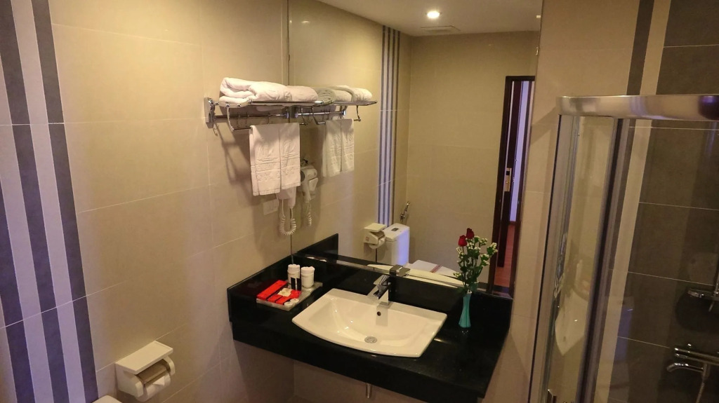 Golden Halong Hotel