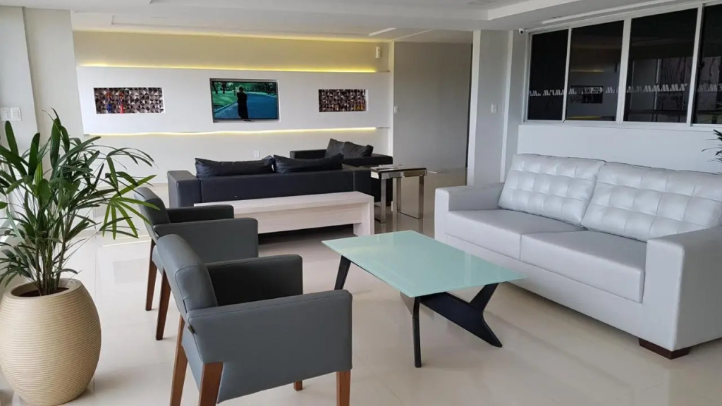 Max Hotel
