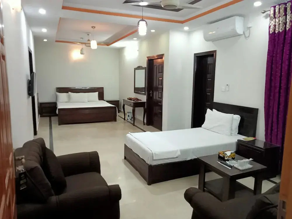 AK Rezidor Guest House