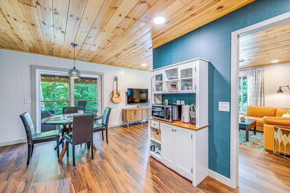 Renovated Franklin Home w/ Mountain-view Deck!