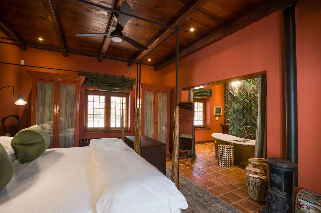 Akademie Street Boutique Hotel