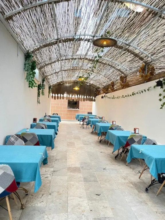Ikarus Hotel