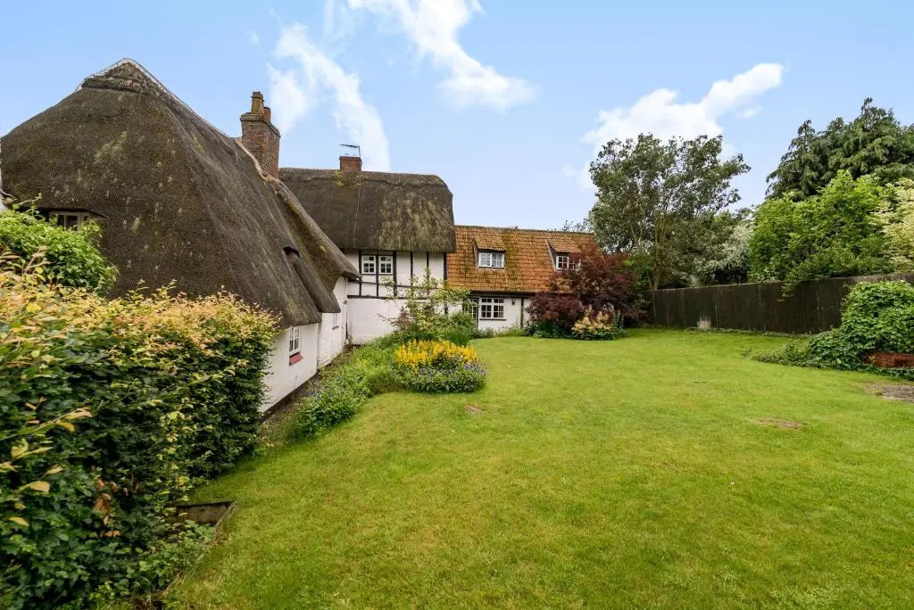Yew Tree Cottage- Sleeps 12 Garden & Pet-Friendly