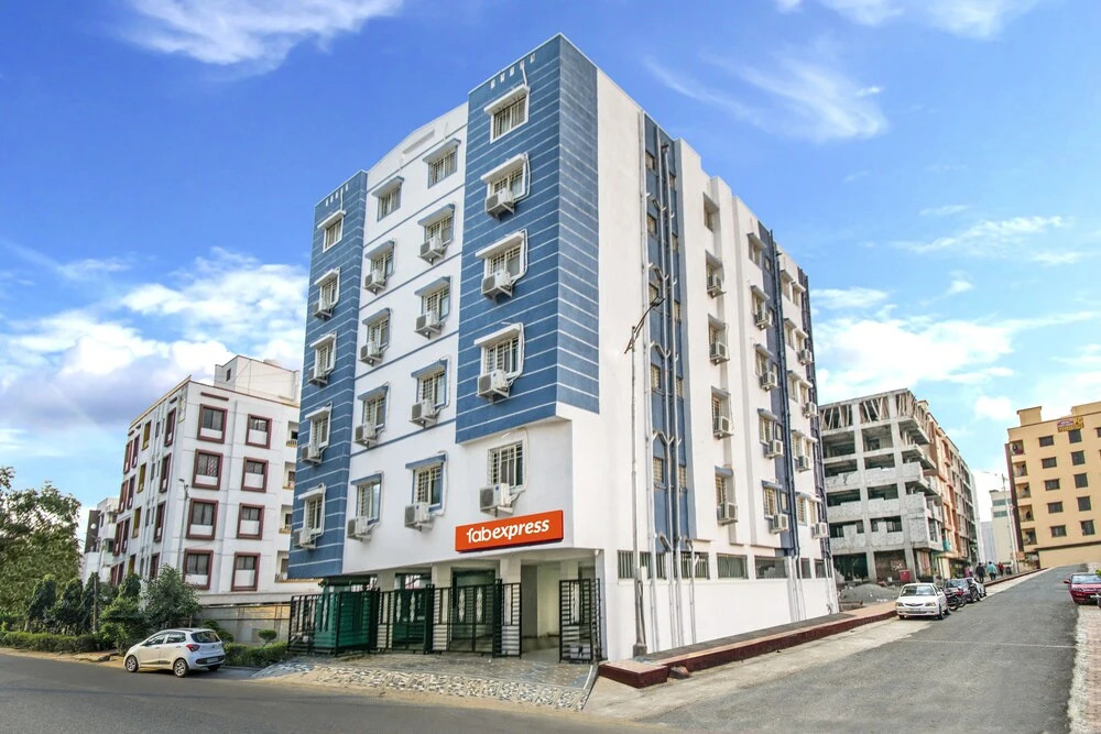 FabHotel Purple Orchid