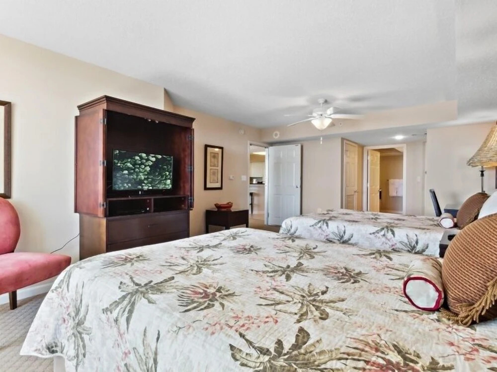 Yacht Club Villas #2-405