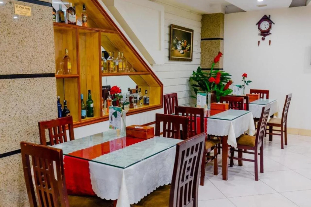 Hotel - Lương Ngọc Quyến