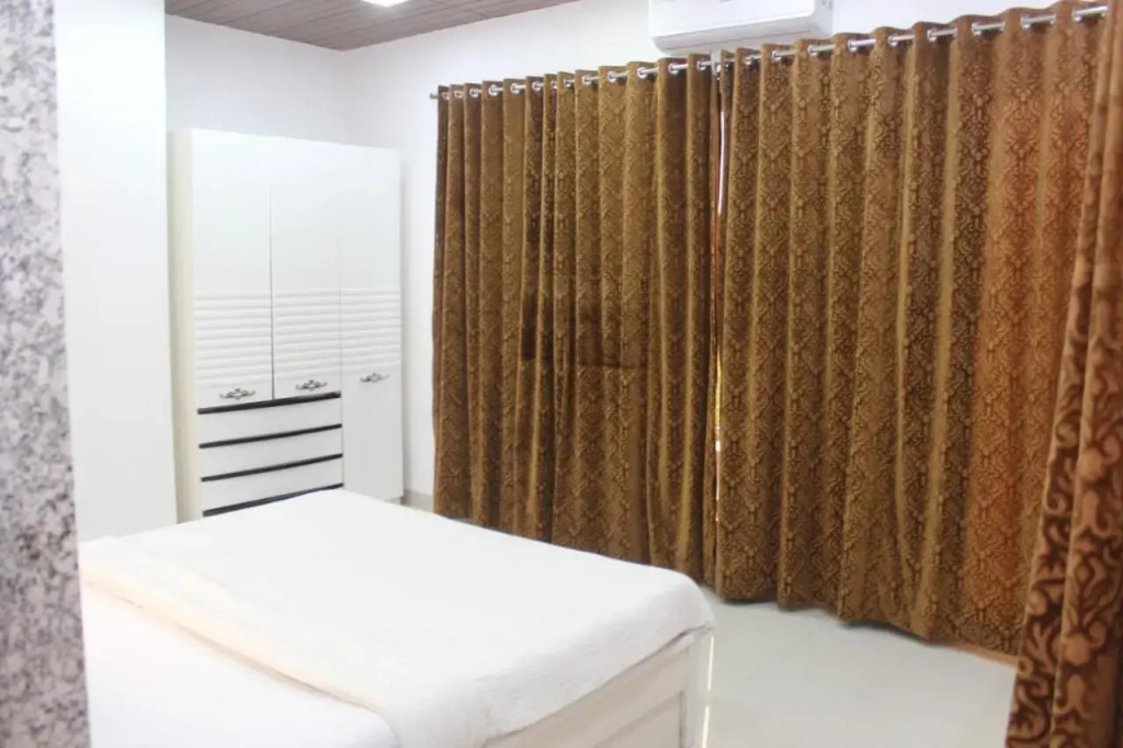 Villa 99 4BHK