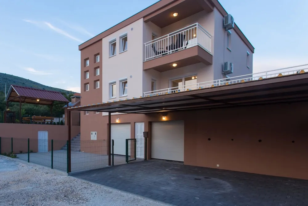 Villa Honey