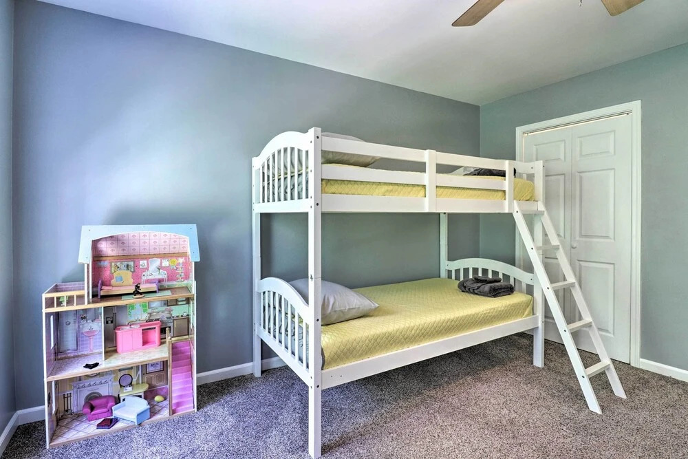 Creekside Brevard Home < 1 Mi to Downtown!