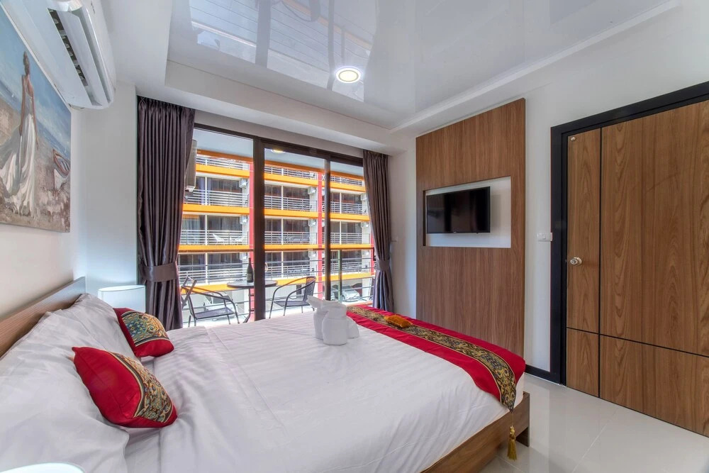 Naiharn Sea Condominium S311