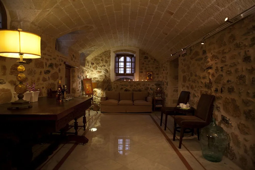 Theophano Art Hotel