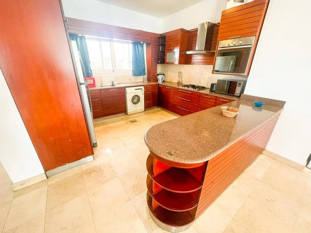 Luxury 4 bedroom villa with a heated pool