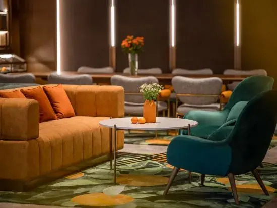 Orange Hotel (Wuhan Hankou Railway Station Fanhai CBD)