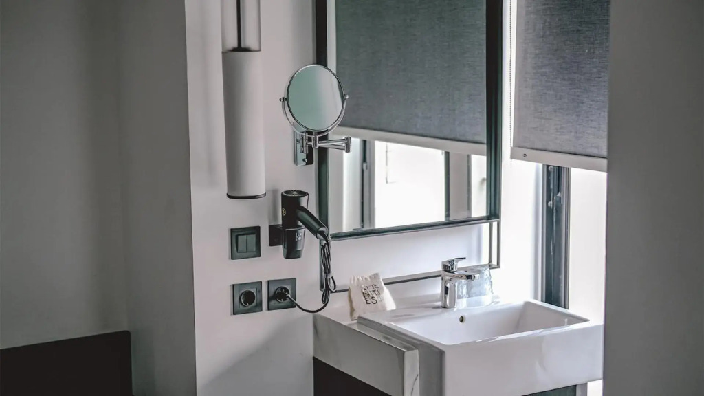 REZ Hotel Semarang