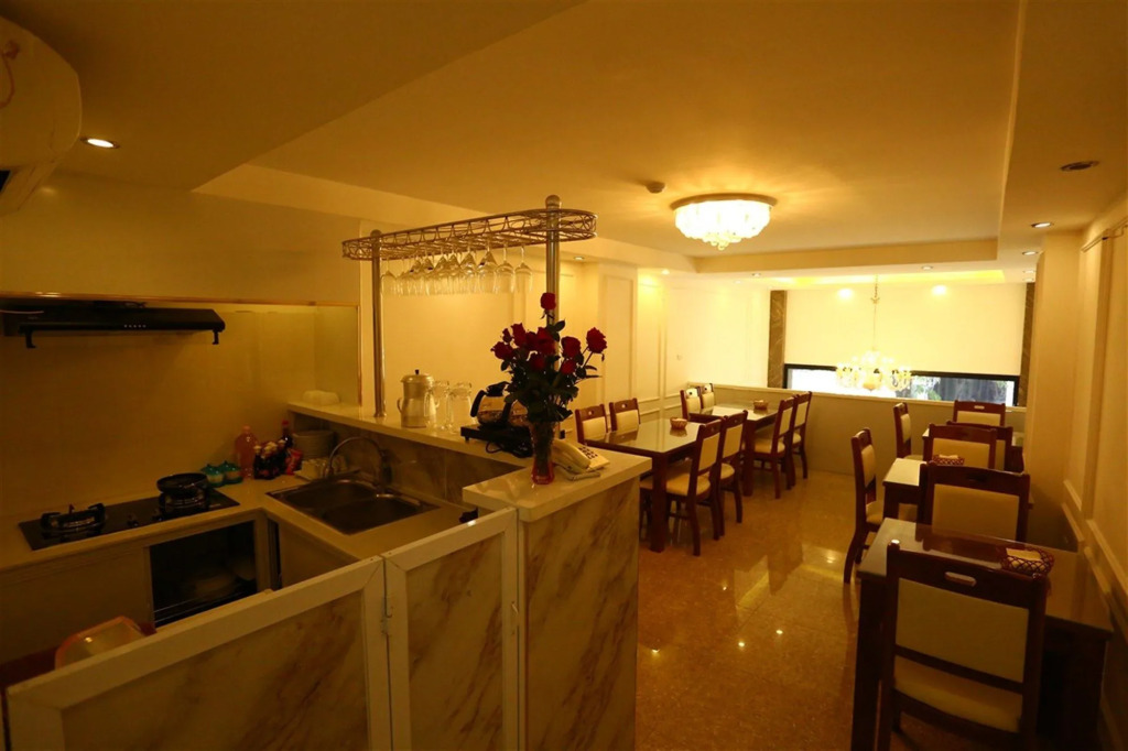 Queen Light Hotel - Ha Noi Old Quater
