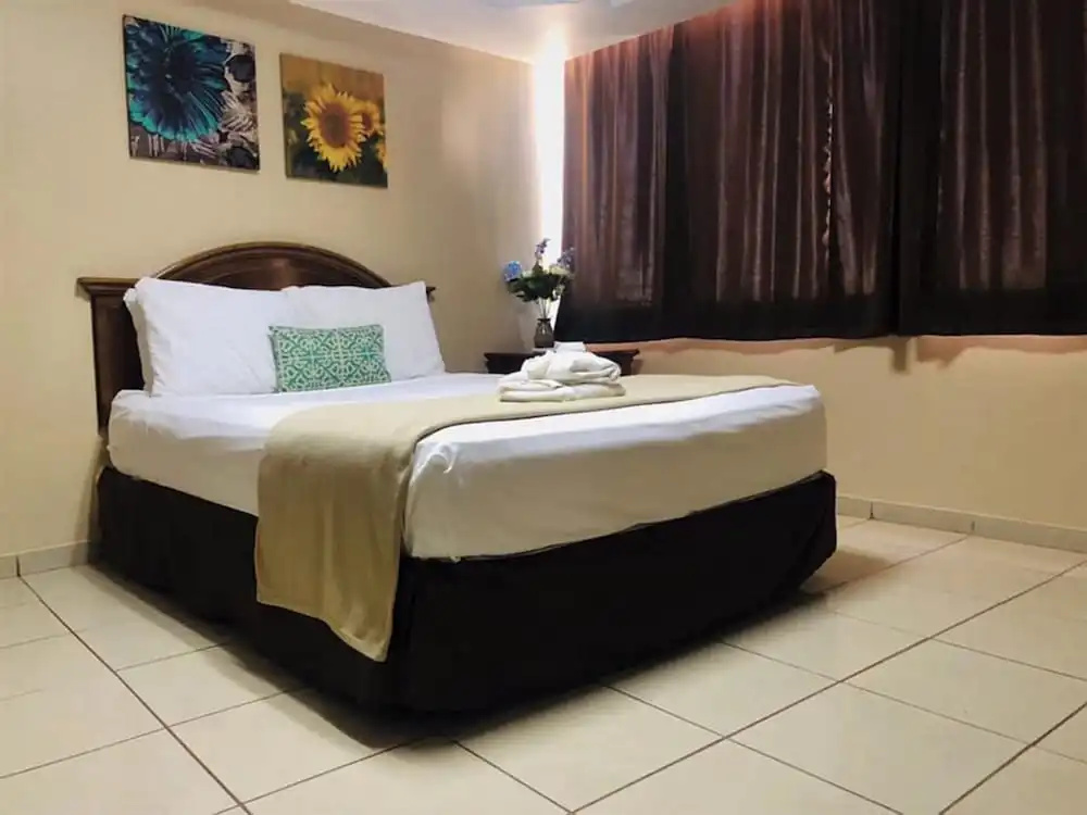 Arecibo Inn