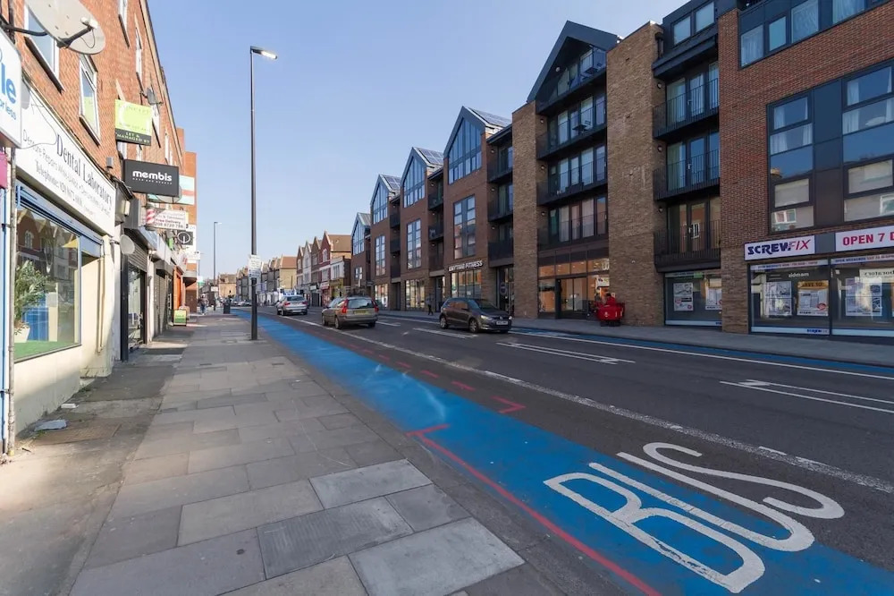 NEW Bright 1BD Flat in the Heart Tooting Broadway
