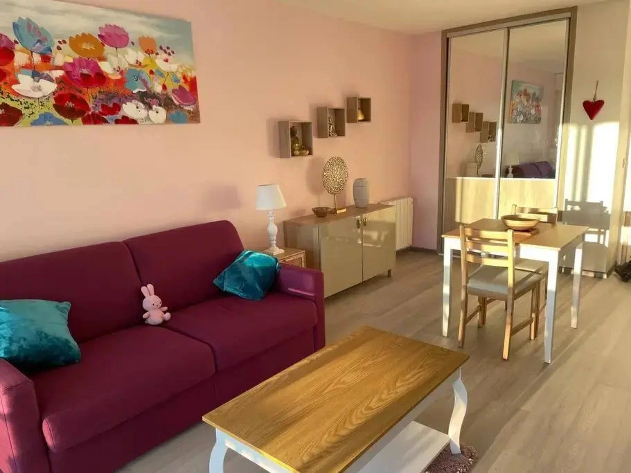 Petit Studio Zen avec parking gratuit réservé