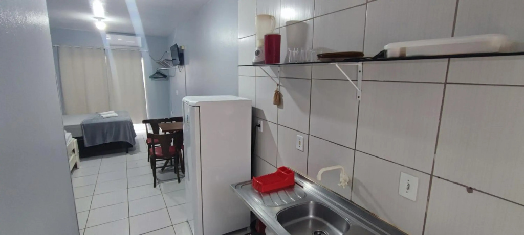 Estúdios Individual na Meia Praia ar, wifi, vaga, cozinha, tv smart - 10 x no cartão sem juros