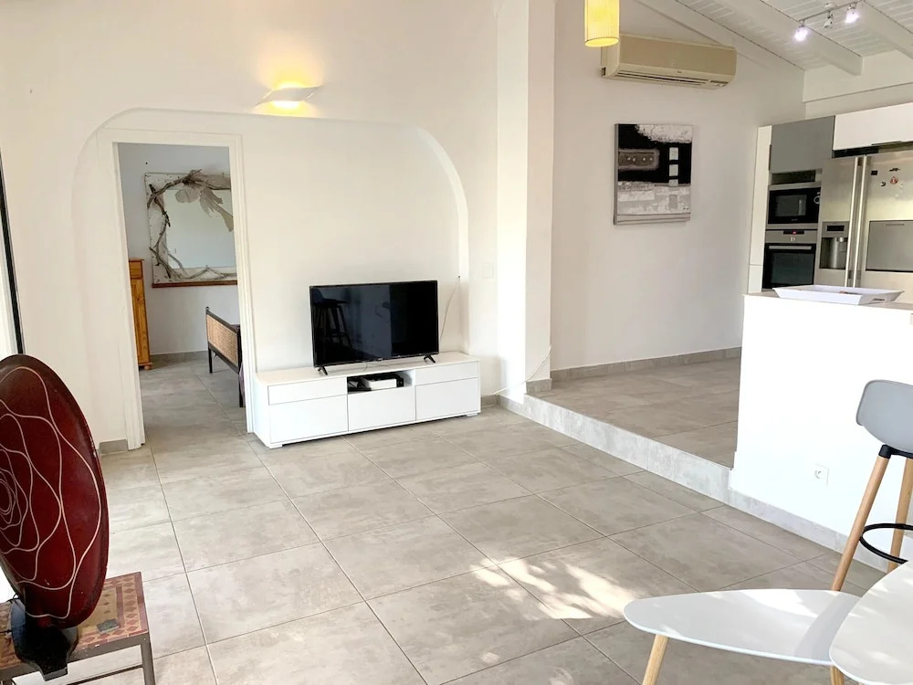 Villa With 5 Bedrooms in Saint Martin, With Wonderful sea View, Private Pool and Terrace - 500 m From the Beach