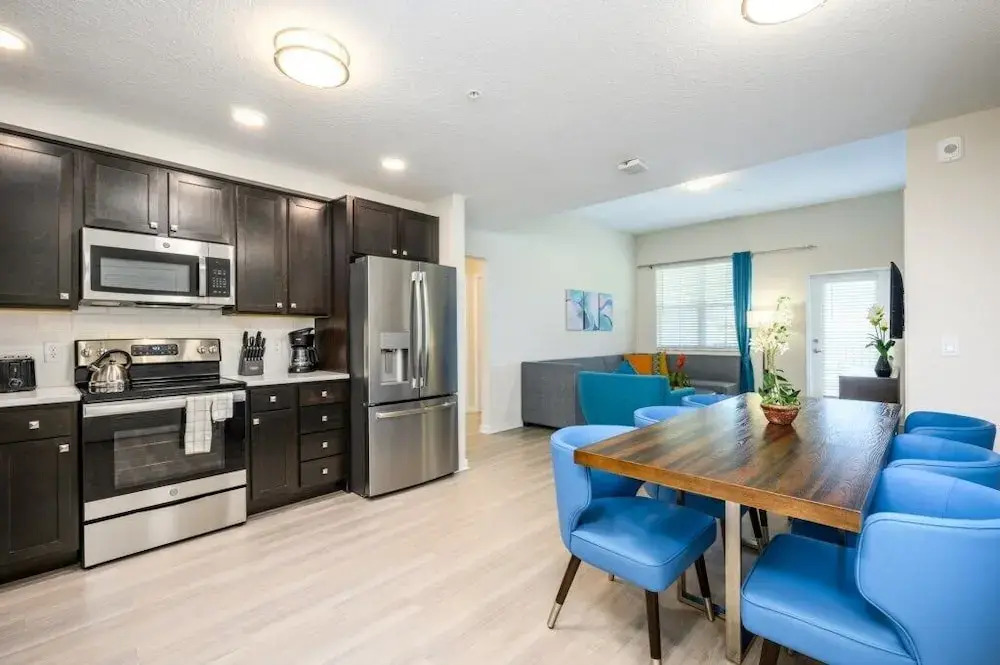 New Modern Vista Cay Reserve Condo - 5006
