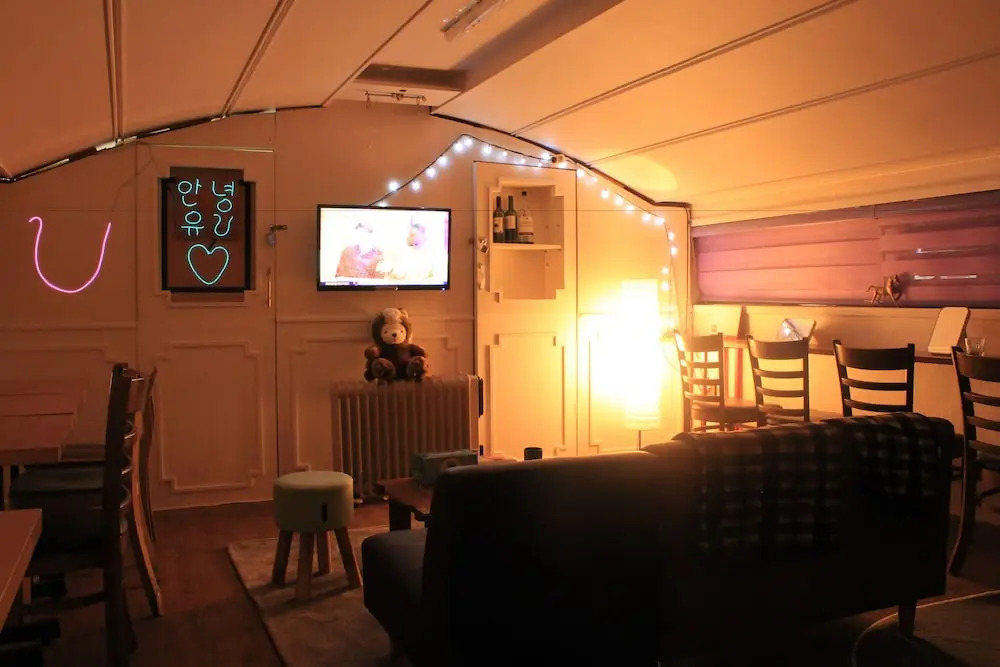 U Guesthouse in Hongdae Female Only - Hostel