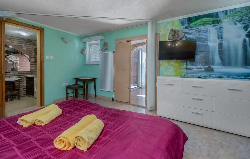 Stunning Home in Grizane With Wifi and 2 Bedrooms
