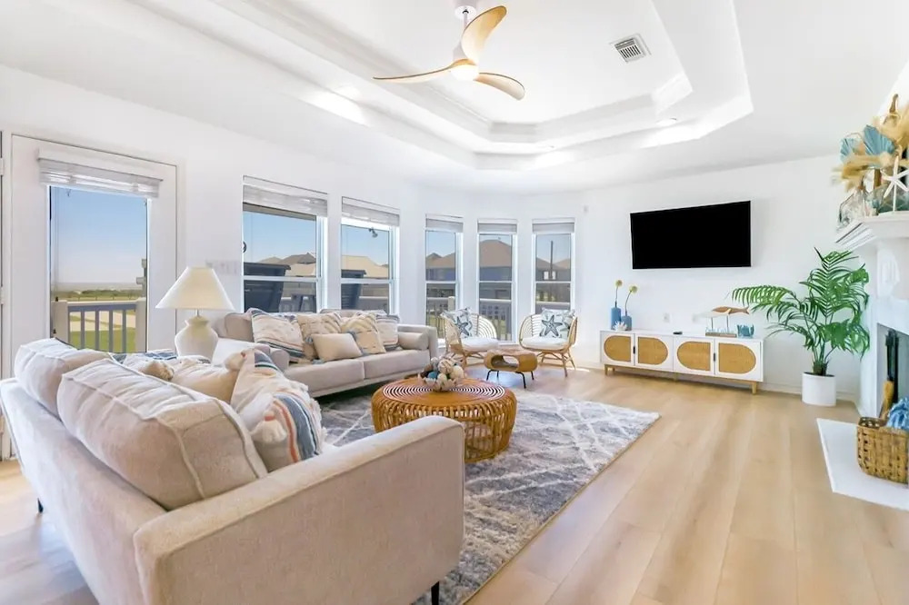 Beach'n Inn 3 Bedroom Home by RedAwning