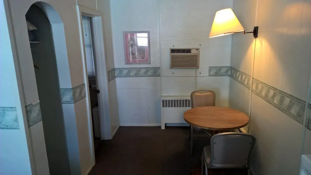 White Valley Motel
