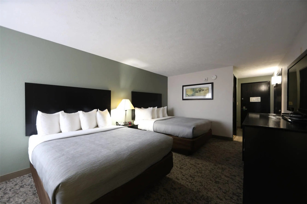 Quality Inn & Suites Mattoon South