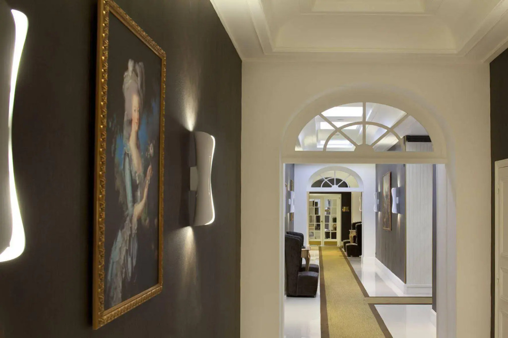 PLEY Hotel