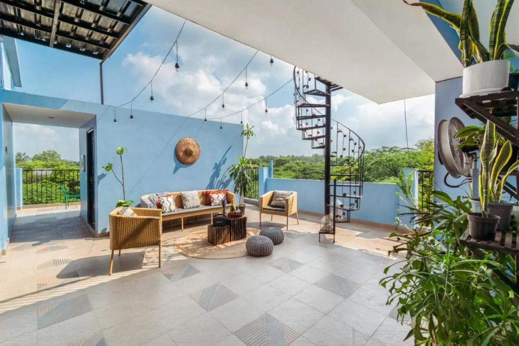 Minimalist Poshtel & Suites