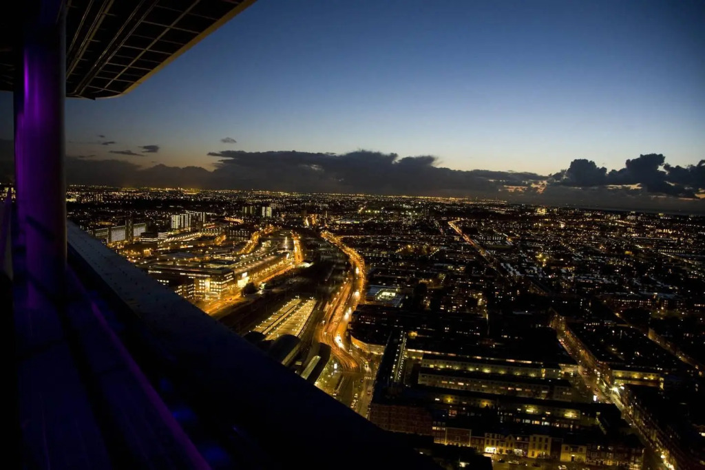 Amazing Apartment on 38th floor 768