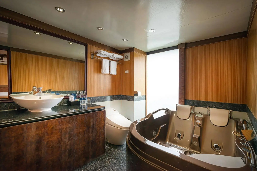 La Vela Classic Cruise Managed by Paradise Cruises