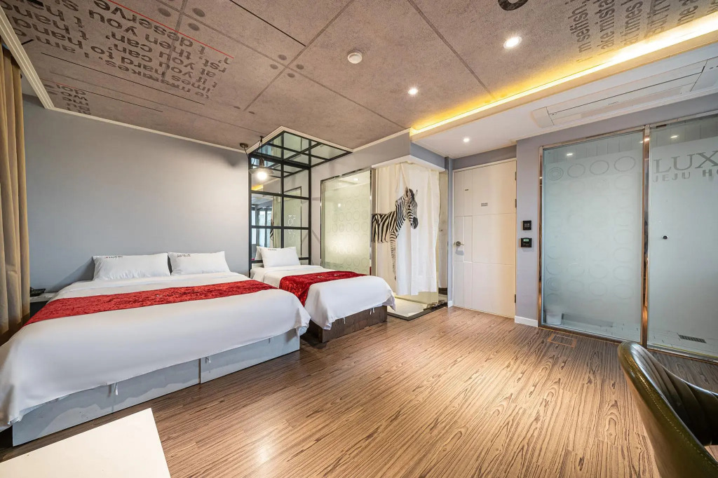 Jeju Lux Hotel