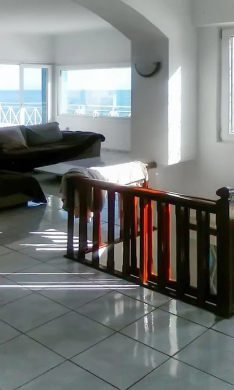 Luxurious, 3-bedroom Seafront Villa in Megara With Beautiful Views and